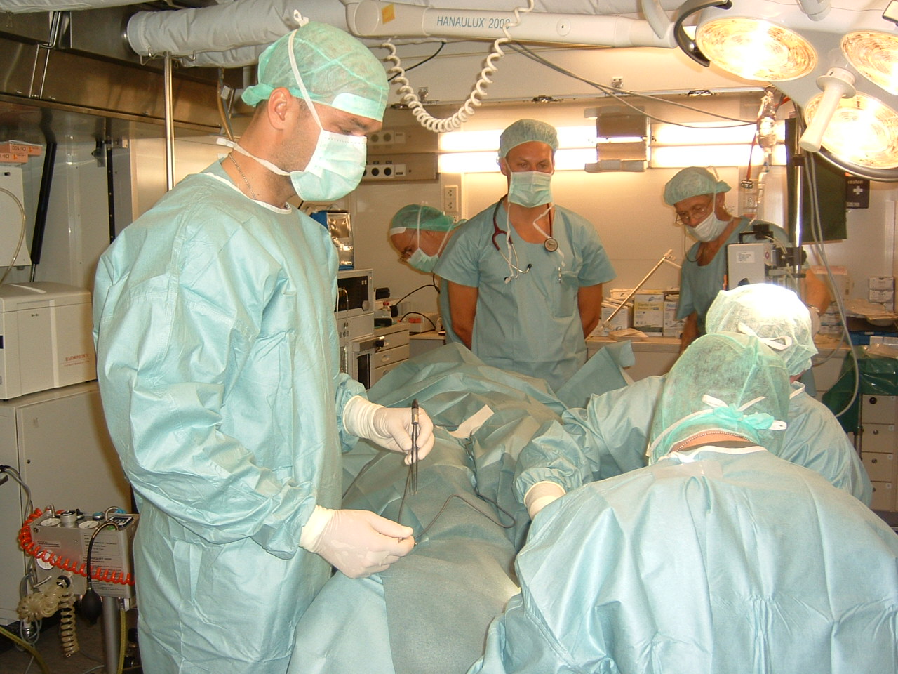 Mgr. Karel Odložilík, vrchní sestra 6. polní nemocnice Agentury vojenského zdravotnictví v Hradci Králové Armády České republiky