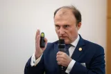 13134245.jpg